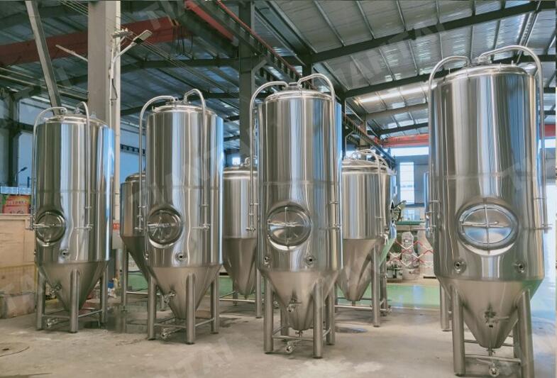 Stainless beer fermenters designed for fitting limited installation space